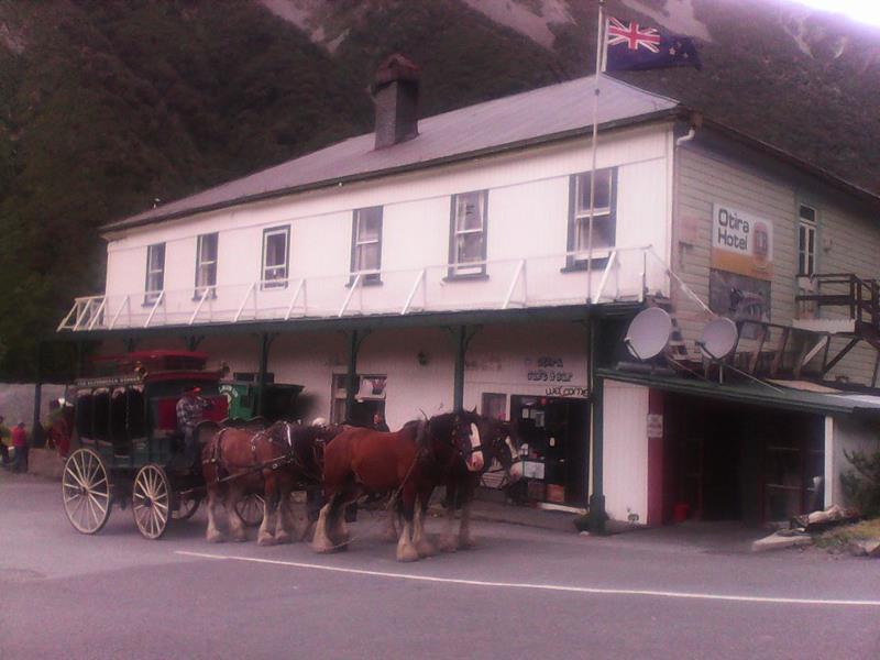 Otira Stagecoach Hotel Extérieur photo