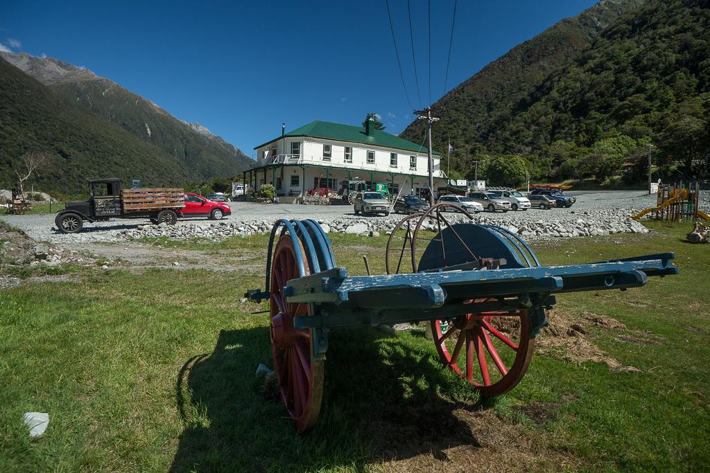 Otira Stagecoach Hotel Extérieur photo