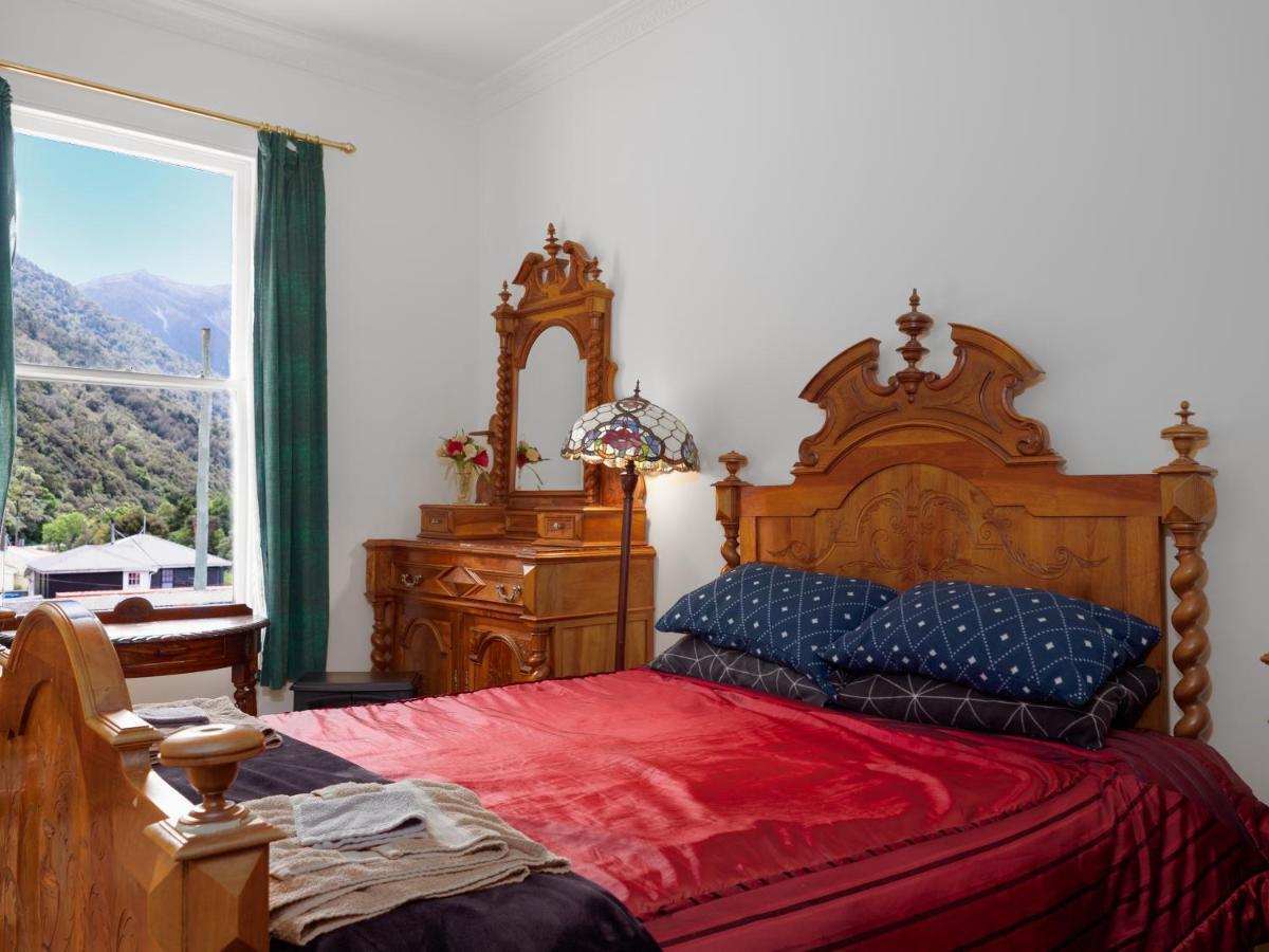 Otira Stagecoach Hotel Extérieur photo