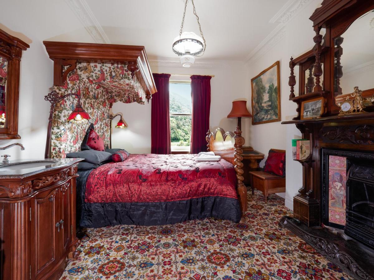 Otira Stagecoach Hotel Extérieur photo