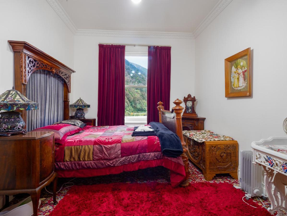 Otira Stagecoach Hotel Extérieur photo