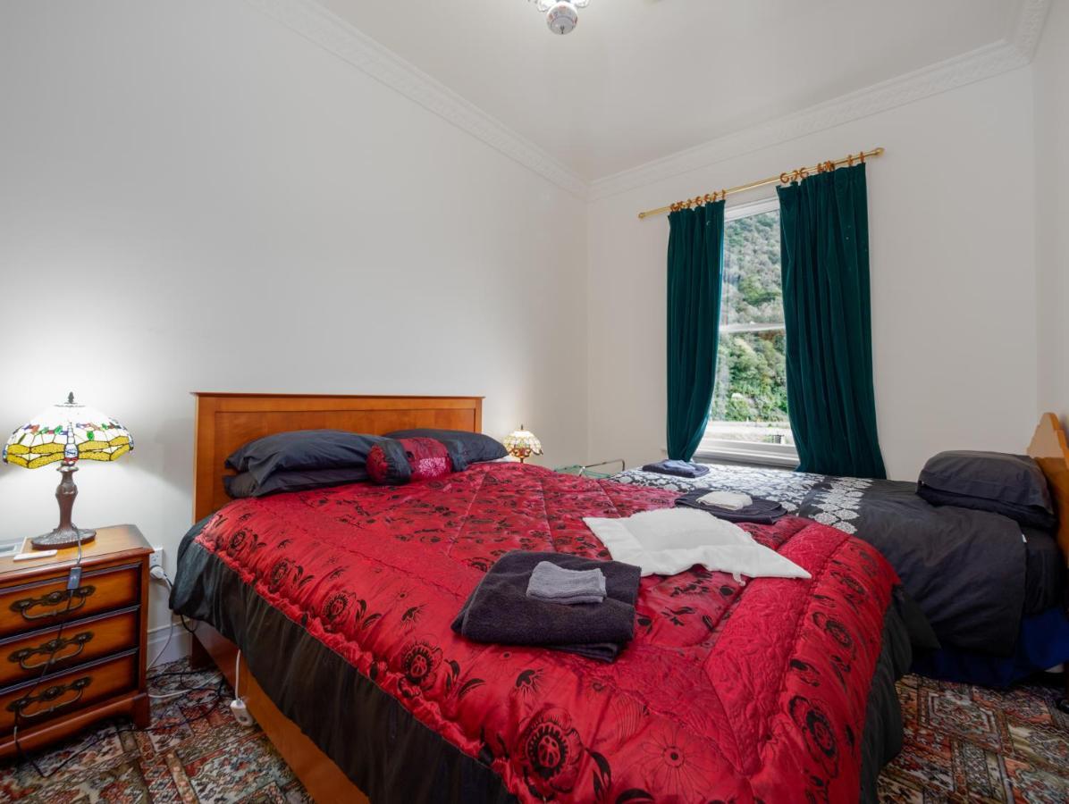 Otira Stagecoach Hotel Extérieur photo